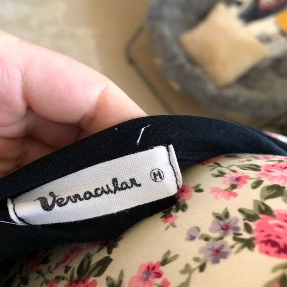 Boutique Cut-Out Dress - Picture 4 of 4